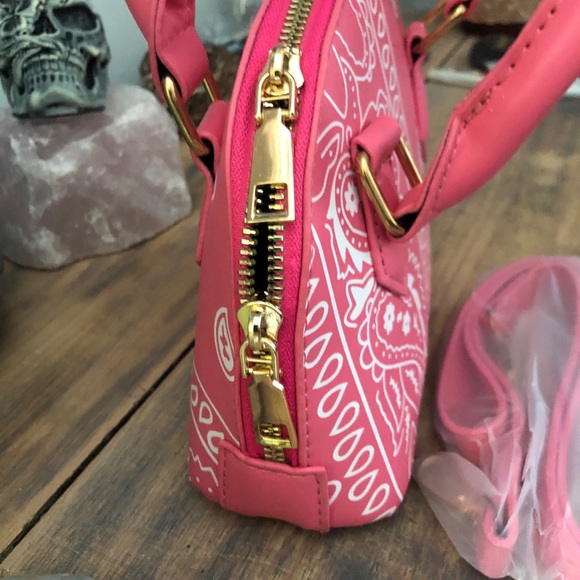 Cute Small Pink Paisley Crossbody Bag - Picture 2 of 6
